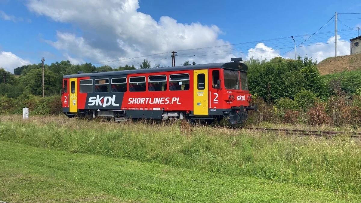 Pociągi ponownie dojeżdżają do Ustrzyk Dolnych. Koniec z zastępczą komunikacją autobusową - Zdjęcie główne