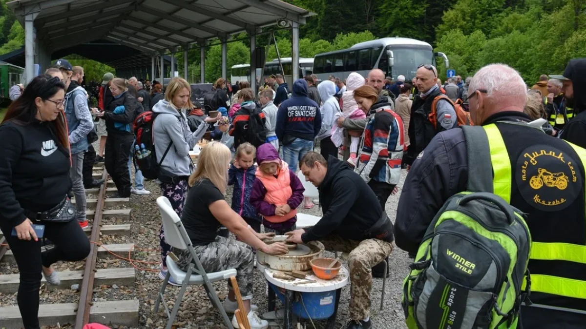 Warsztaty, koncerty, regionalne potrawy. W Bieszczadach zbierano pieniądze na organizację obozu edukacyjnego dla dzieci z Ukrainy - Zdjęcie główne