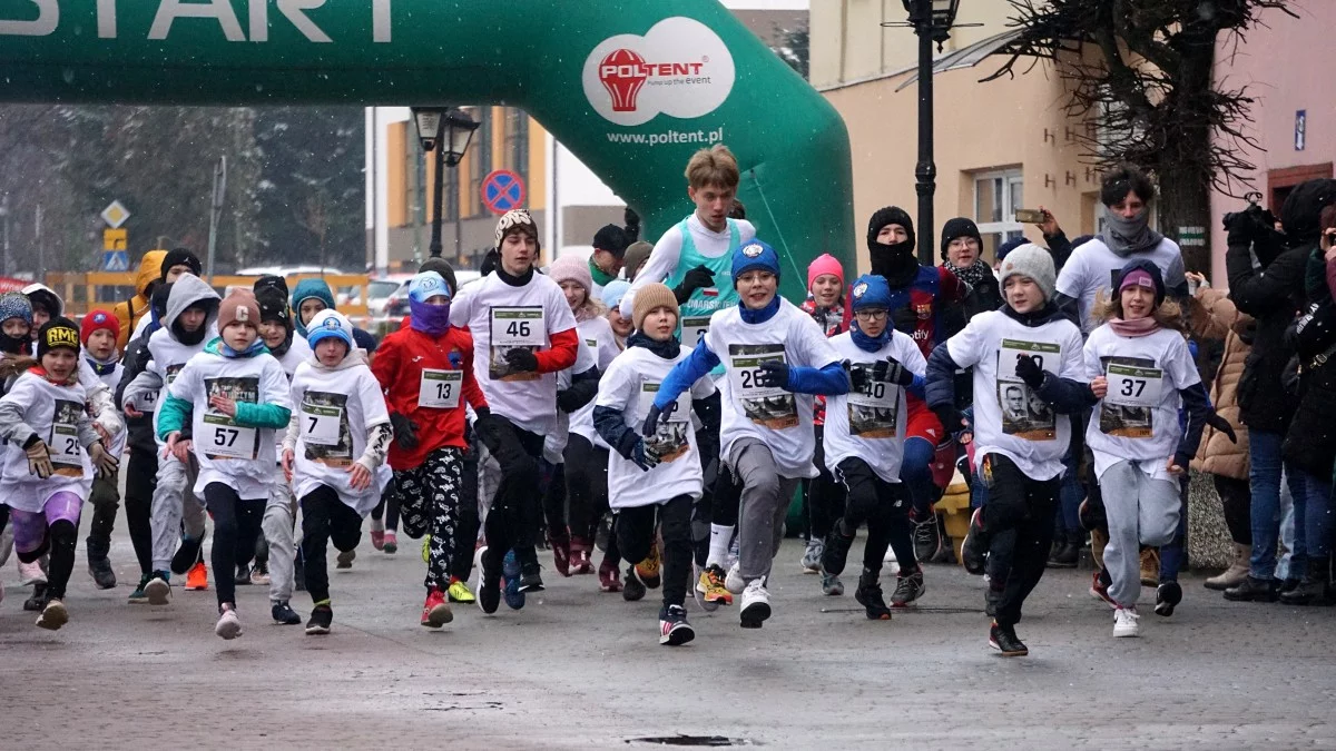 Bieg Tropem Wilczym w Lesku. Sportowa rywalizacja w hołdzie historii [ZDJĘCIA] - Zdjęcie główne