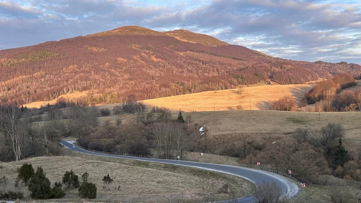 Bieszczady. Pogoda i warunki górskie na dziś. Niedziela, 17 marca - Zdjęcie główne