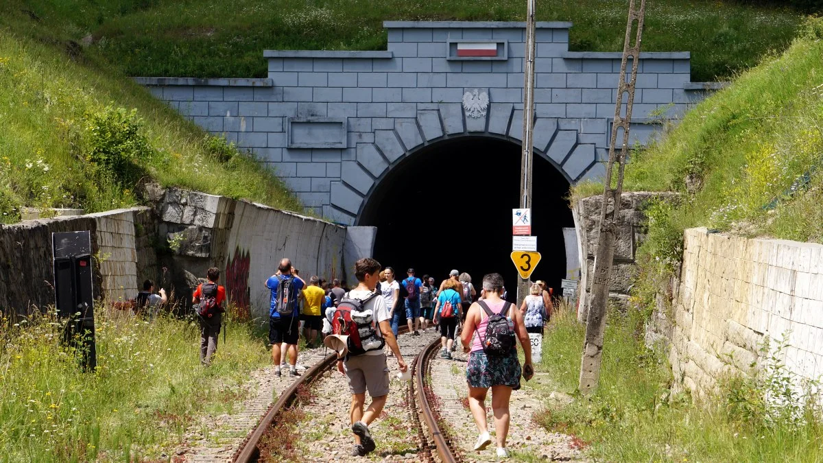 Tunel łączący Polskę i Słowację ma już 150 lat. W Łupkowie odbyły się obchody rocznicowe [ZDJĘCIA, WIDEO] - Zdjęcie główne