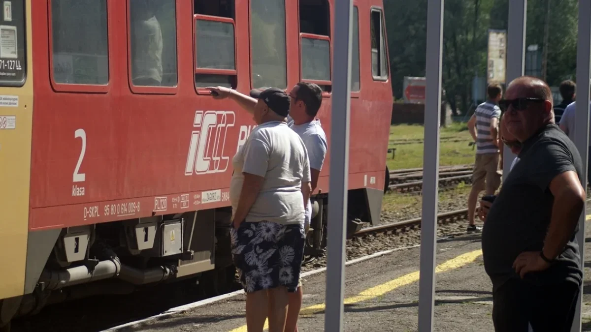 Rok temu w czerwcu odbył się inauguracyjny kurs pociągu z Krakowa do Uherzec Mineralnych. Zobaczcie zdjęcia - Zdjęcie główne