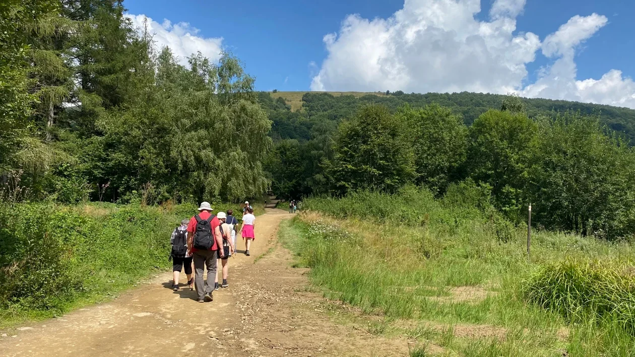 Bieszczady. Dzień dobry i cześć, czyli powitanie na szlaku górskim. Skąd wziął się ten zwyczaj? - Zdjęcie główne