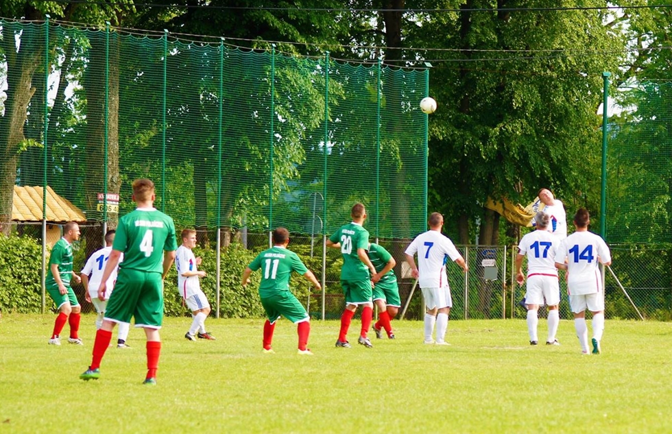 Klasa A: Remis na boisku w Baligrodzie - Zdjęcie główne