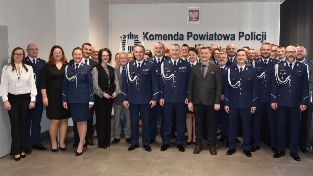 Długoletnia służba i zasłużona emerytura. Pożegnanie w leskiej komendzie - Zdjęcie główne