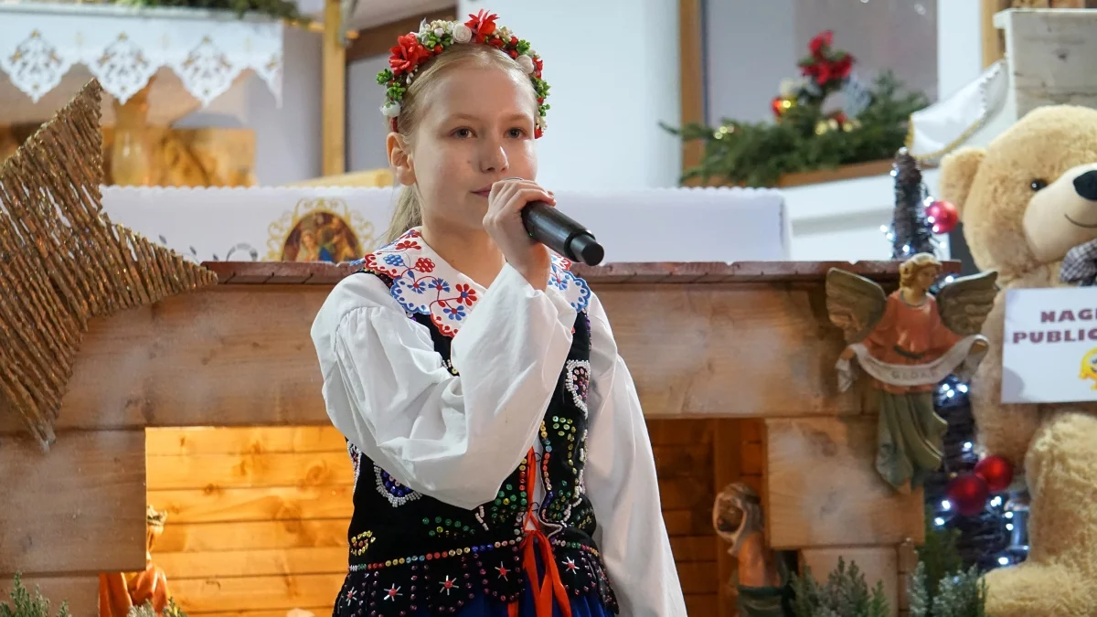 Bieszczadzkie Kolędowanie w Wołkowyi. Już po raz 23. odbył się Festiwal Kolęd i Pastorałek [ZDJĘCIA] - Zdjęcie główne