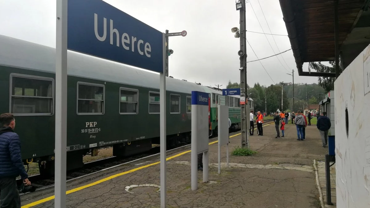 Historyczny pociąg ponownie na szlakach Bieszczadów. Nostalgiczna podróż do przeszłości - Zdjęcie główne