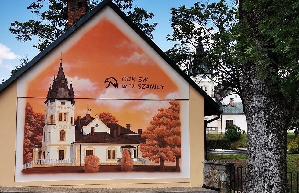 Kuźnia w Olszanicy z nowym muralem - Zdjęcie główne