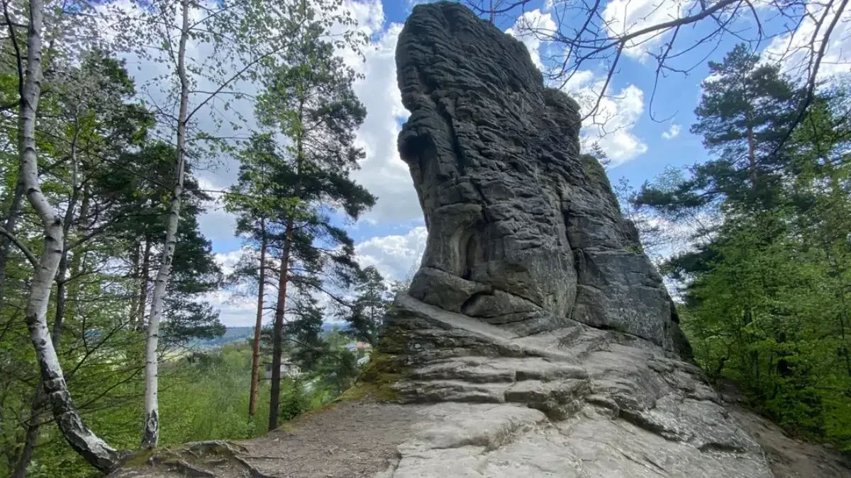 Kamień Leski. To niezwykły pomnik przyrody nieożywionej [ZDJĘCIA, WIDEO] - Zdjęcie główne