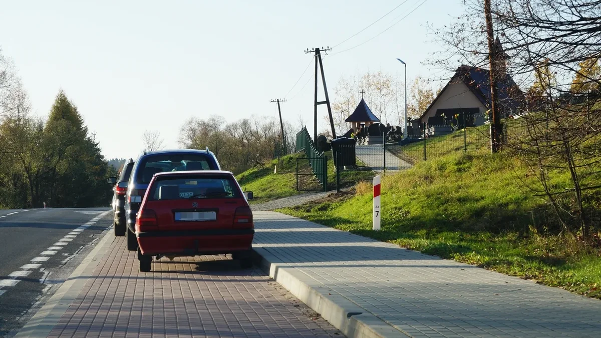 Wszystkich Świętych w powiecie bieszczadzkim. Gdzie kierowcy napotkają na utrudnienia w ruchu? - Zdjęcie główne