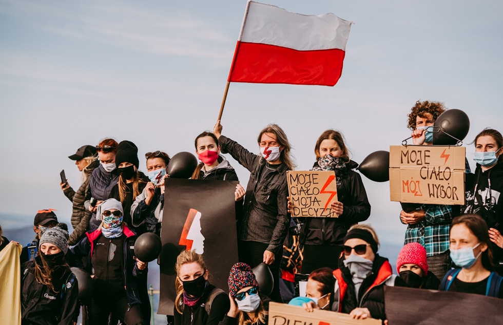 Strajk kobiet w Bieszczadach. Protestujący wyszli na szczyt Smereka [FOTO] - Zdjęcie główne