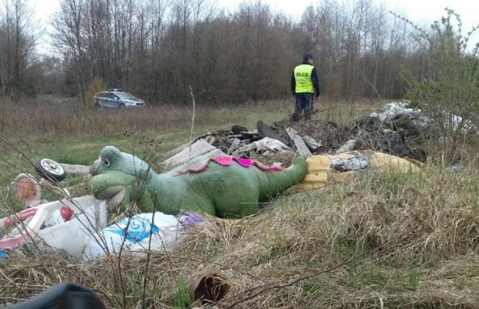 Tworzyli dzikie wysypiska w Bieszczadach. Odpowiedzą przed sądem - Zdjęcie główne