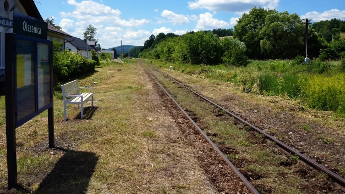 Kolej wraca w Bieszczady. Już jutro inauguracyjny kurs wakacyjnych połączeń z Sanoka do Ustrzyk Dolnych - Zdjęcie główne