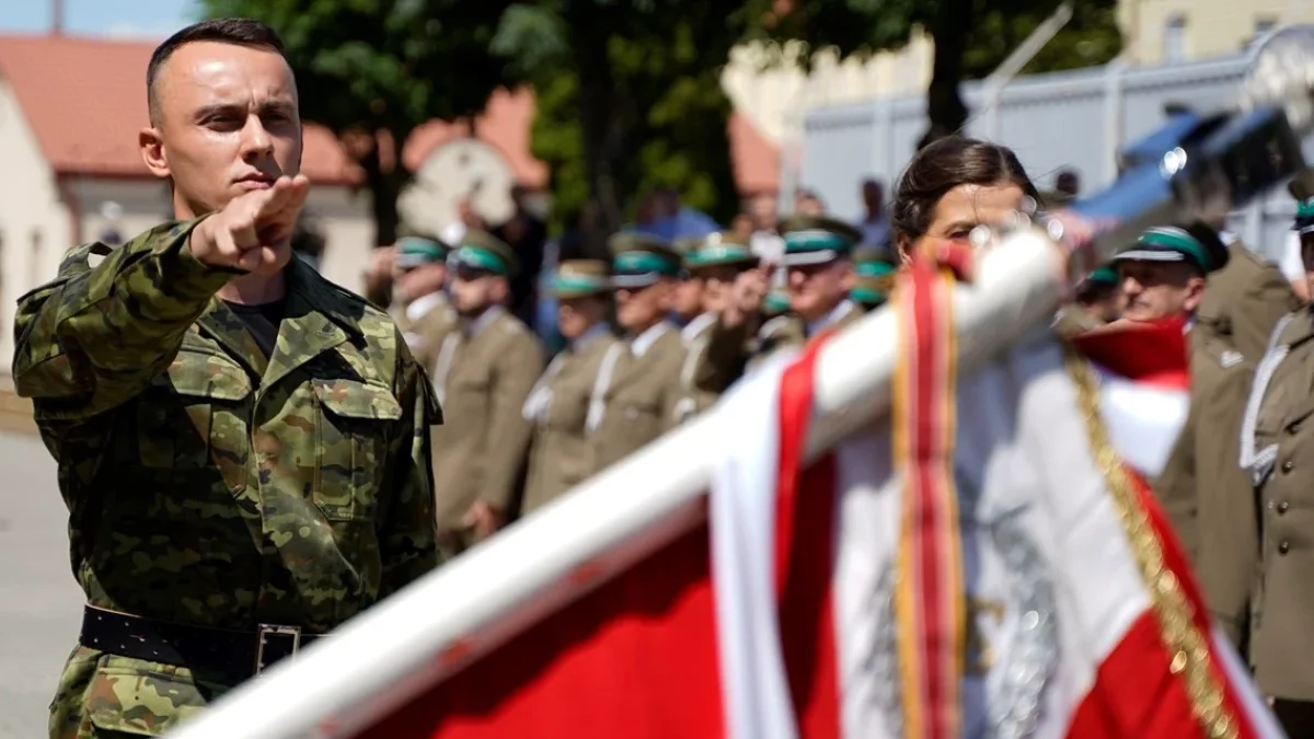 Nowi funkcjonariusze w Bieszczadzkim Oddziale Straży Granicznej. Dzisiaj odbyło się uroczyste ślubowanie - Zdjęcie główne