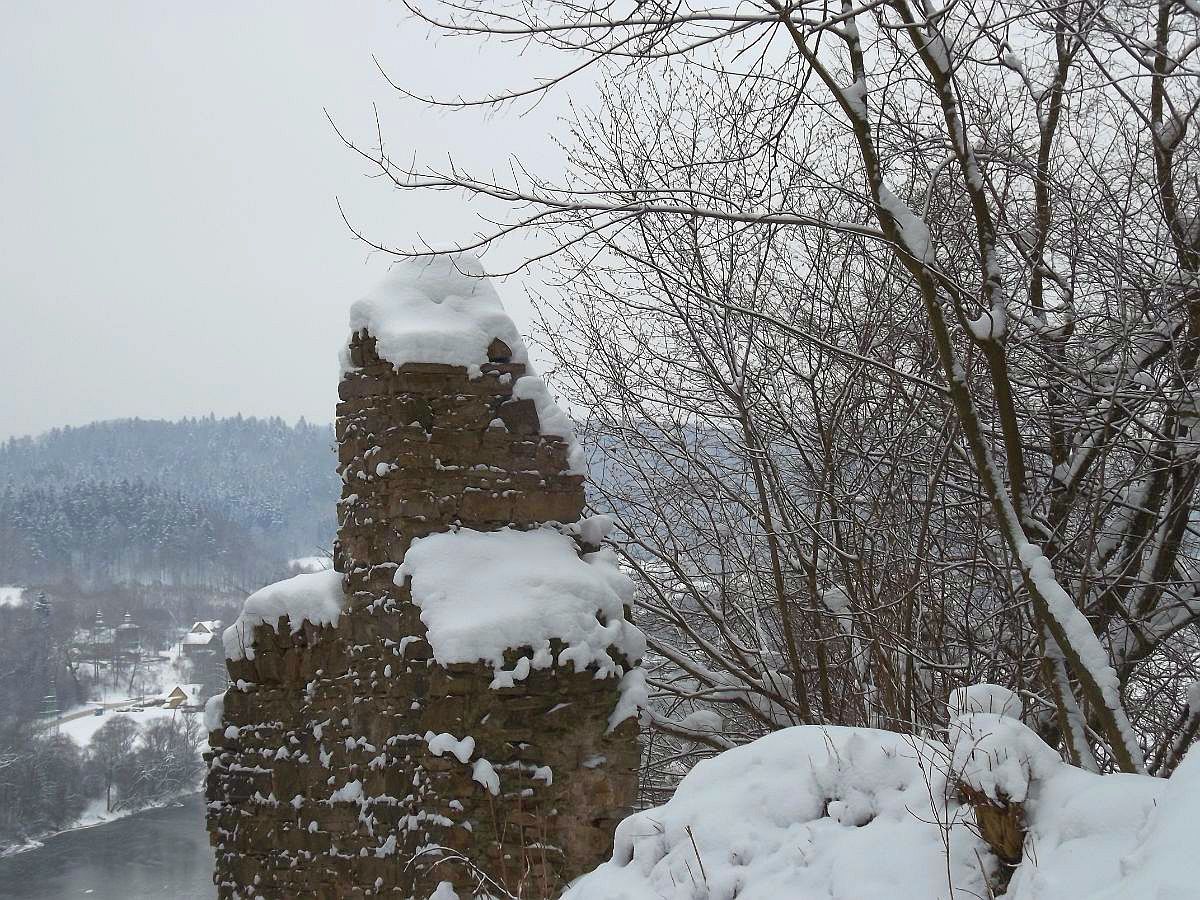 Ruiny zamku Sobień przysypane śniegiem [FOTO] - Zdjęcie główne