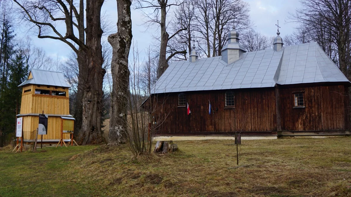 Dzwonnica przy najstarszej cerkwi w Bieszczadach przeszła generalny remont [ZDJĘCIA, WIDEO] - Zdjęcie główne